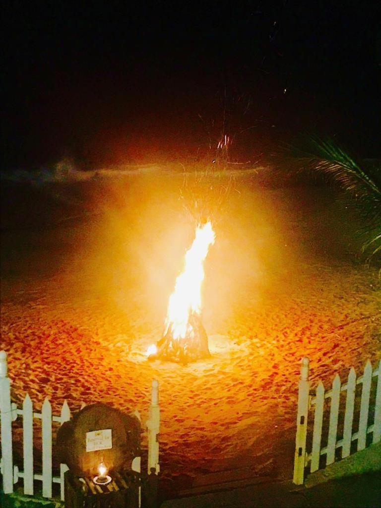 Peacock Beach Hotel ハンバントタ エクステリア 写真